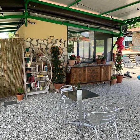 住宿加早餐酒店 Buicoville 卡梅罗塔